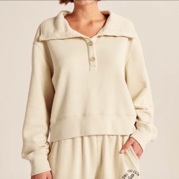 Abercrombie & Fitch Tops - Abercrombie & Fitch Drama Wedge Henley